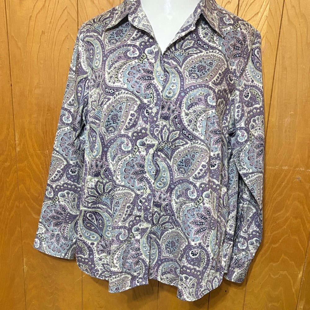 Chaps Paisley Shirt in Purple and Blue. No Iron Button Down shirt.